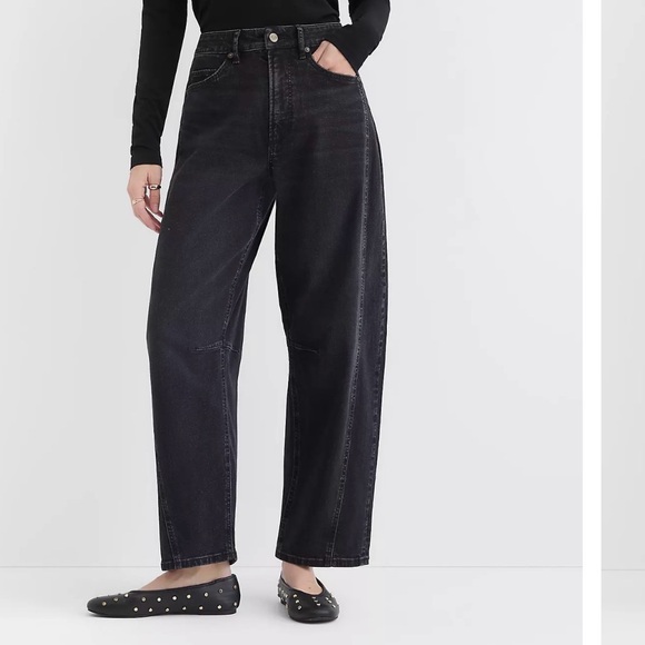 Denim - Black barrel jeans